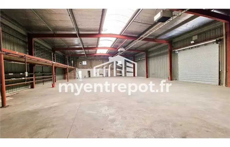 Vente d'entrepôt de 1200 m² à Vitrolles - 13127