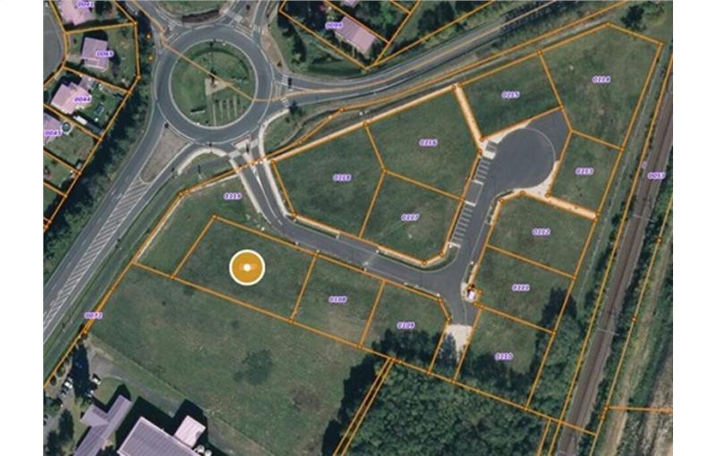 Terrain en vente de 2 000 m² à Dangé-Saint-Romain - 86220 photo - 1