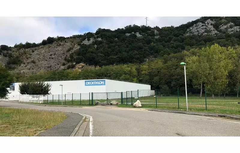 Vente de terrain de 23042 m² à Foix - 09000